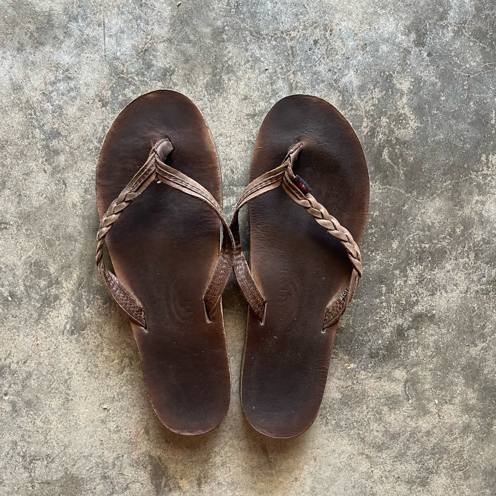 Rainbow 🌈 brand leather sandals size 10 women’s